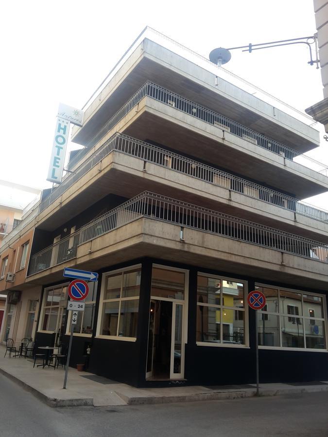 Hotel Antares Garni Giulianova Exteriér fotografie